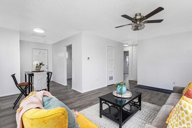 7311 Cedar St, Davenport, IA 52806 - photo 4