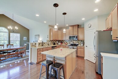 12207 Wheathill Pass, Fishers, IN 46037 - photo 4