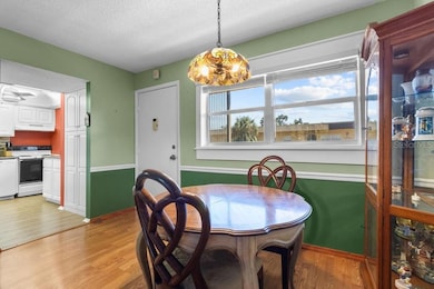 Waters Edge unit 200-309, Largo, FL 33774 - photo 3