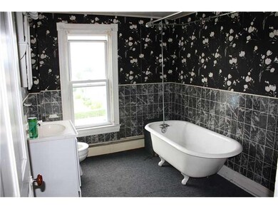 Full Bath.
