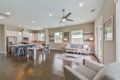 5528 Rosslyn Rd, Houston, TX 77091 - photo 7