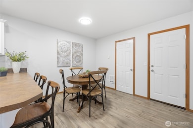 447 Oak Hill Ln, Burlington, WA 98233 - photo 7