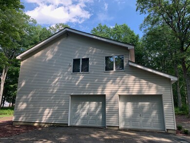 218 Maple Ridge Dr, Hawley, PA 18428 - photo 5