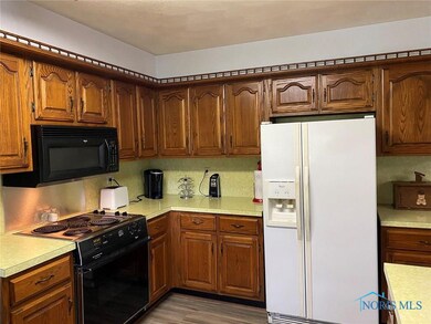 1316 Fostoria Ave, Findlay, OH 45840 - photo 6