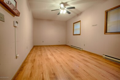 128 Pine Hollow Rd, Saylorsburg, PA 18353 - photo 7