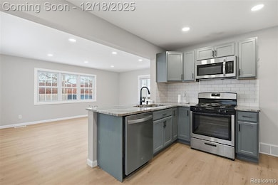 27550 Garfield St, Roseville, MI 48066 - photo 7