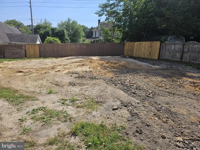 2402 Maple St, Wilmington, DE 19808 - photo 4