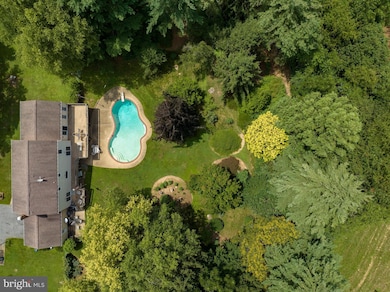 5586 Linton Rd, Sykesville, MD 21784 - photo 3