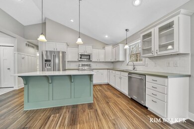 34 ~ 17034 JAMES ST.