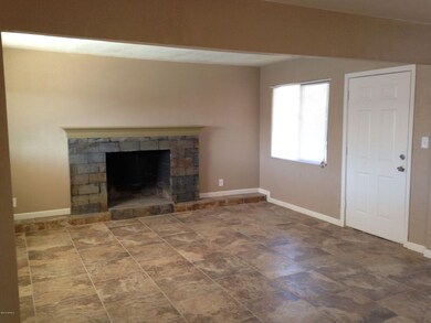 5 FAMILY ROOM