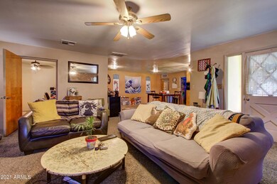 002_Living Room