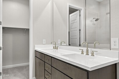 21-web-or-mls-10552-w-deanna-dr