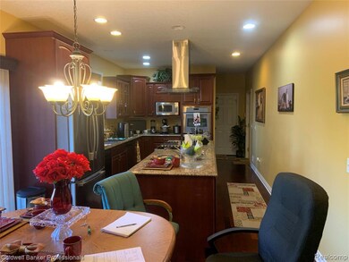 13065 White Oaks unit 17, Gaines, MI 48436 - photo 2