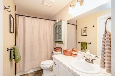 422 216th St SW, Bothell, WA 98021 - photo 4