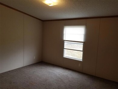 408 Glenwood St, Gainesville, TX 76240 - photo 4