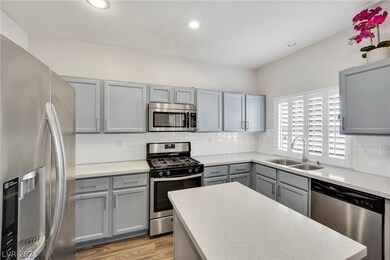 3434 Commendation Dr, Las Vegas, NV 89117 - photo 6