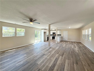 420 Kings Point Ct, Virginia Beach, VA 23452 - photo 4