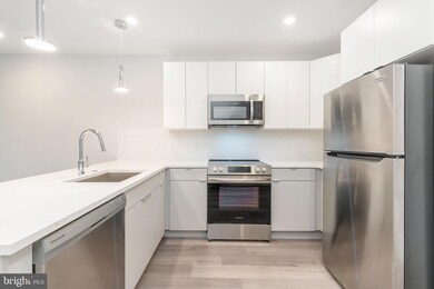 3449 Scotts Ln unit B216, Philadelphia, PA 19129 - photo 2