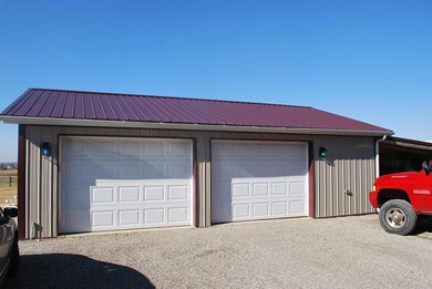 6726 Hitler Road 2, Circleville, OH 43113 - photo 2