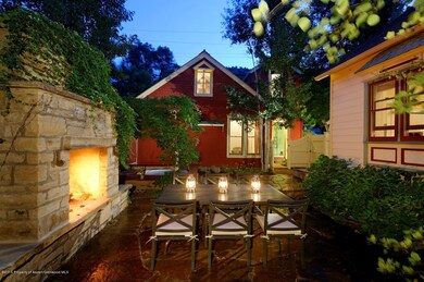 05_Back Yard and Fire Place