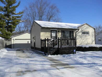 2612 Menominee Rd, Waukegan, IL 60087 - photo 3