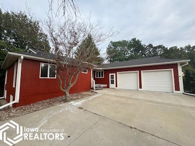 1203 W Orchard St, Centerville, IA 52544 - photo 5