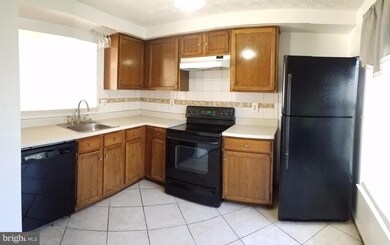 15509 Norwegian Ct, Bowie, MD 20716 - photo 2