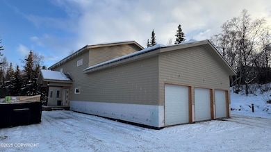 10581 Hillside Dr, Anchorage, AK 99507 - photo 2