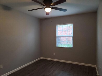 1423 Mimosa St, Cleburne, TX 76033 - photo 6