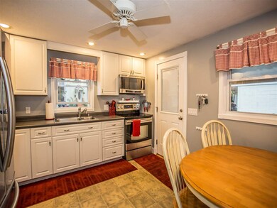 51 Blackstone St, Manchester, NH 03103 - photo 4