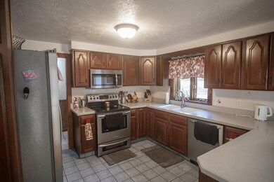 371 Brigham Rd, Saint Albans City, VT 05478 - photo 6