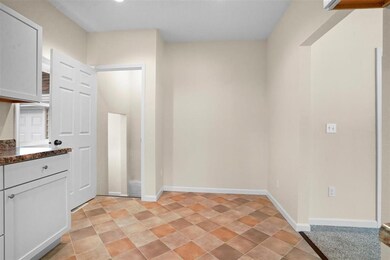 132 18th St NW, Cedar Rapids, IA 52405 - photo 5