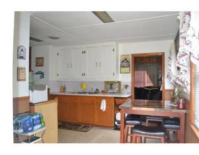 289 South St unit 1, West Bridgewater, MA 02379 - photo 4