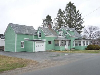 112 Summer St, Lancaster, NH 03584 - photo 2