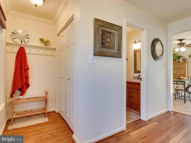 8503 Cherry Heights Ct, Springfield, VA 22153 - photo 2