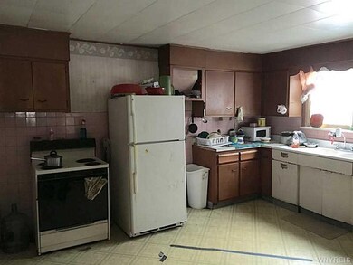 Kitchen. Lower apartment-Kitchen