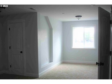 265 Holbrook Ln, Creswell, OR 97426 - photo 5