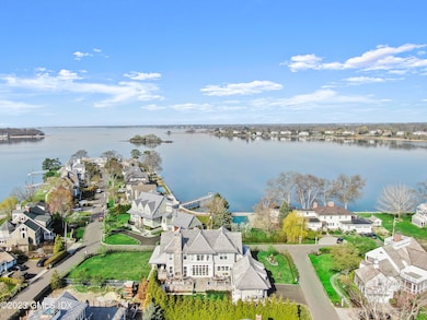 10 W Crossway, Old Greenwich, CT 06870 - photo 2