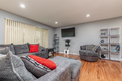 Spacious Living Room!