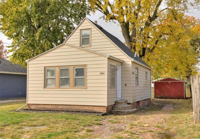2416 E 38th Ct, Des Moines, IA 50317 - photo 2