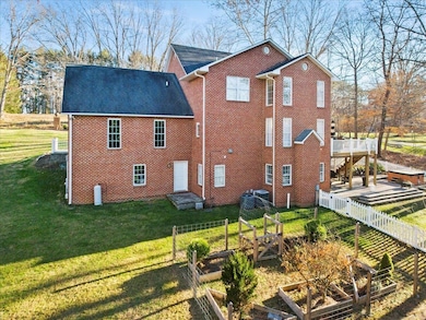 19 Pine View Dr, Radford, VA 24141 - photo 4