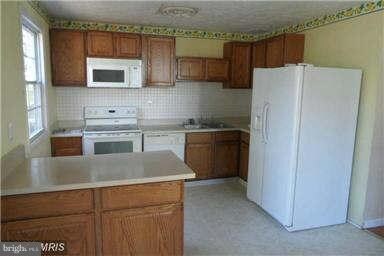 556 Burlington Ct, Edgewood, MD 21040 - photo 7