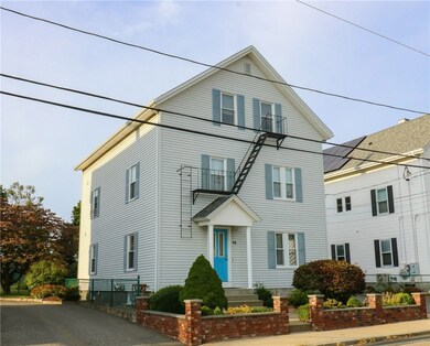 14 Chambers St, Cumberland, RI 02864 - photo 2