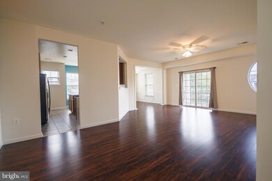 9720 Holmes Place unit 407, Manassas Park, VA 20111 - photo 3