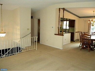 4525 Nile Dr, Whitehall, PA 18052 - photo 5