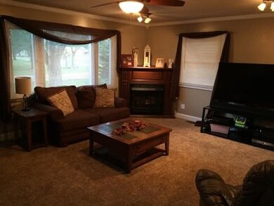 142 W Andrews St, Monroe, IN 46772 - photo 2