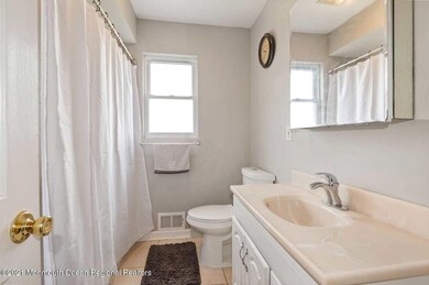 1ST FOOR BATHROOM
