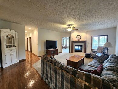 5374 Oakbrook Place, Plainfield, IN 46168 - photo 6