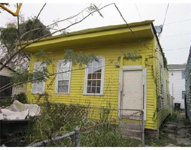 Photo. THIRD UNIT BEHIND MAIN HOUSE