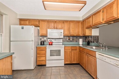 19216 Misty Meadow Terrace, Germantown, MD 20874 - photo 3